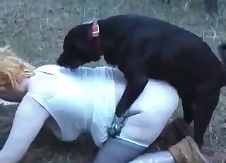 Horny pet enjoying MILF pussies